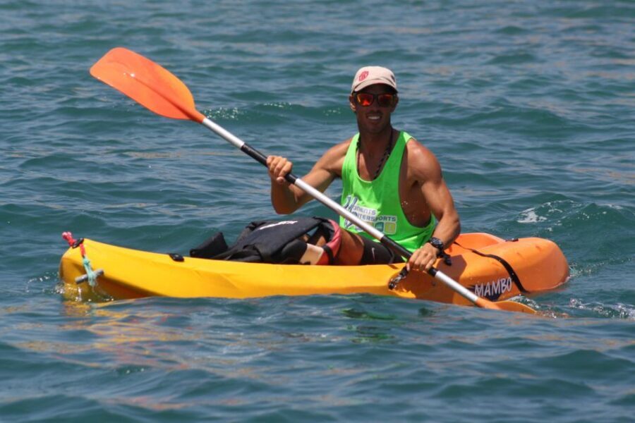 Armação de Pêra: Kayak Rental Service - Where you meet: Armação de Pêra beach, behind Holiday Inn