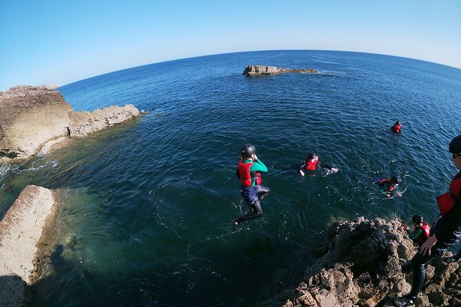 Coasteering adventure with snorkeling: kids version - Family Coasteering in the Algarve: what makes this outing special