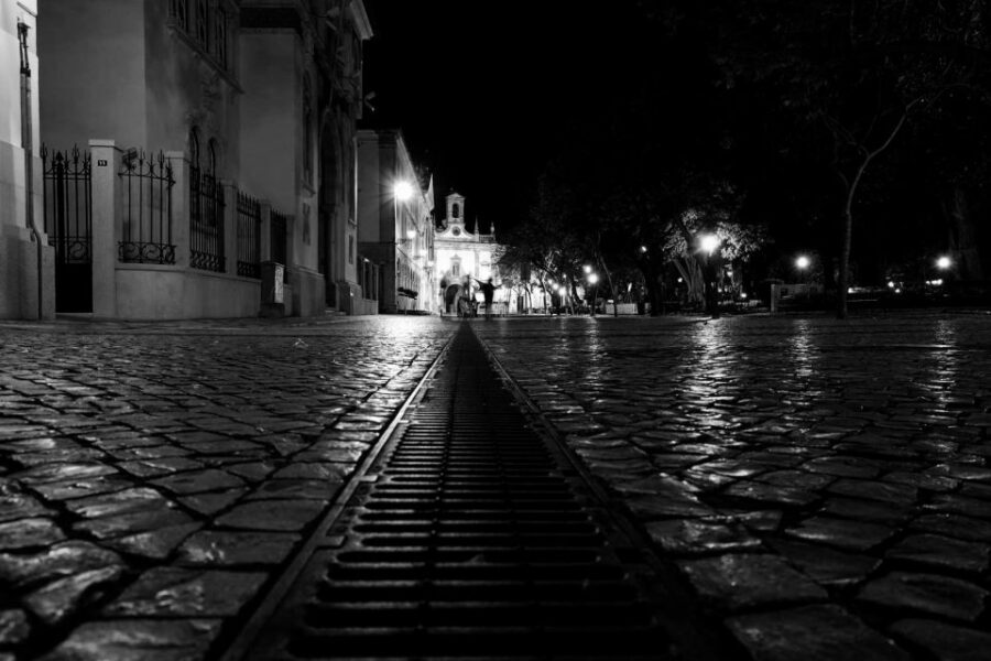 Faro: Night Segway Tour with Cocktails - The night route: legends and monuments you can actually connect to