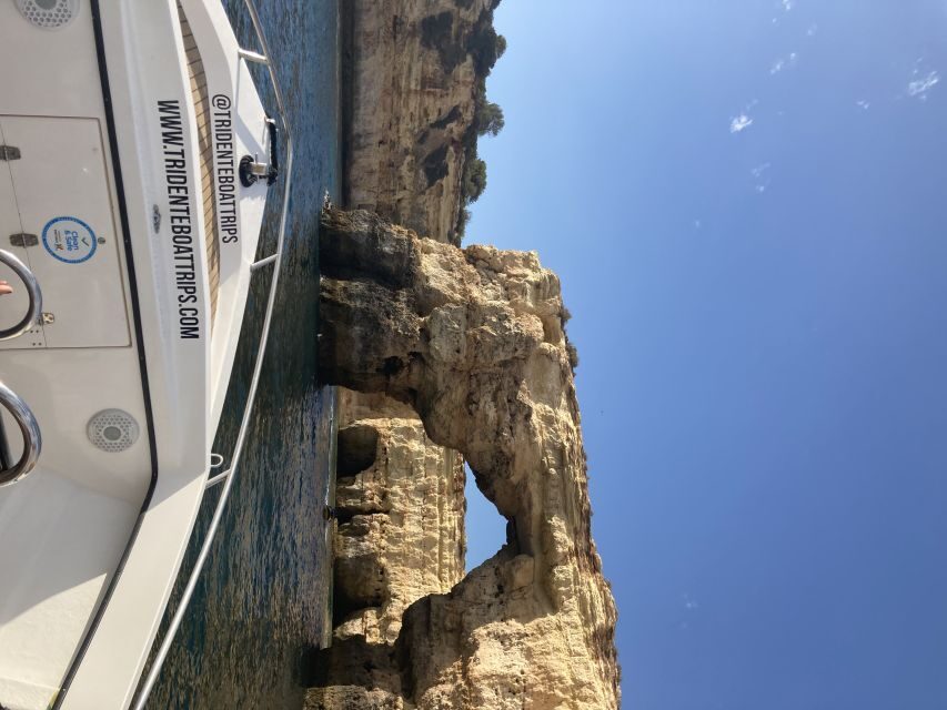 From Armação de Pêra: Benagil Caves and Beaches Boat Tour - Guides on board: live storytelling in 4 languages