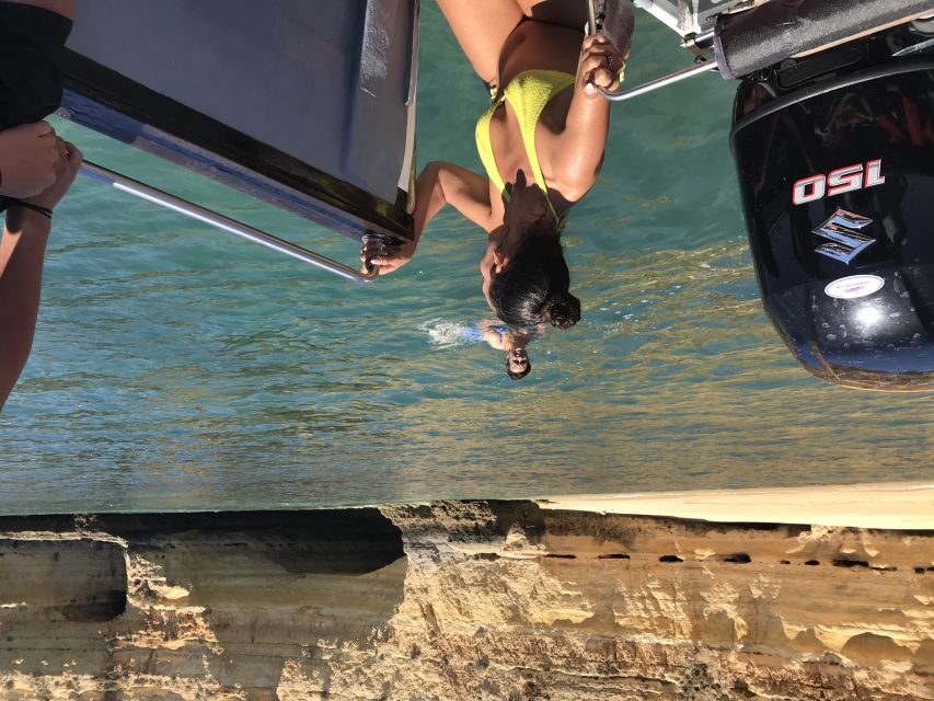From Portimão: Boat Trip to the Benagil Caves - The guide and team factor: small-boat energy