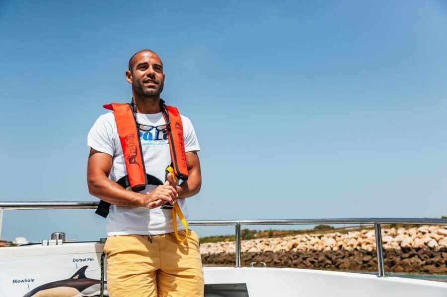 Lagos: Dolphin Watch Tour with Professional Marine Biologist - Spotting dolphins from a speedboat: what to watch for