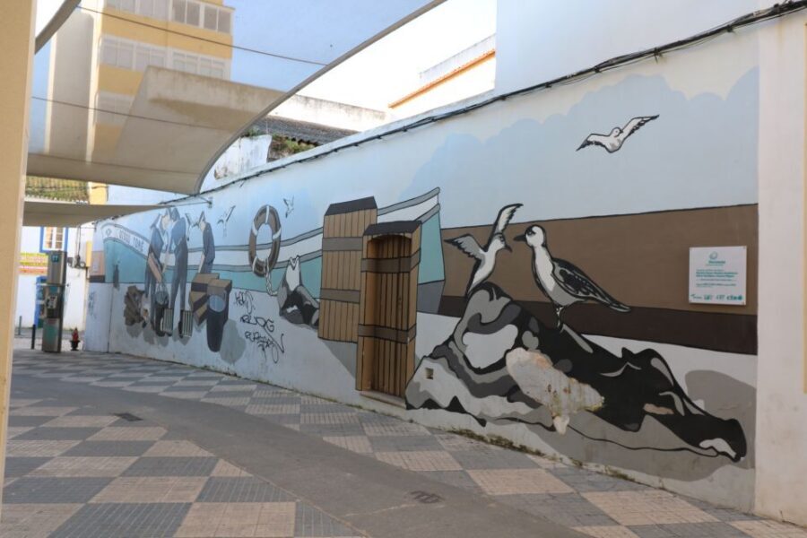 Portimão: 3-Hour Food and Historical Center Tour - The historic-center walk: squares, monuments, and local life in small doses