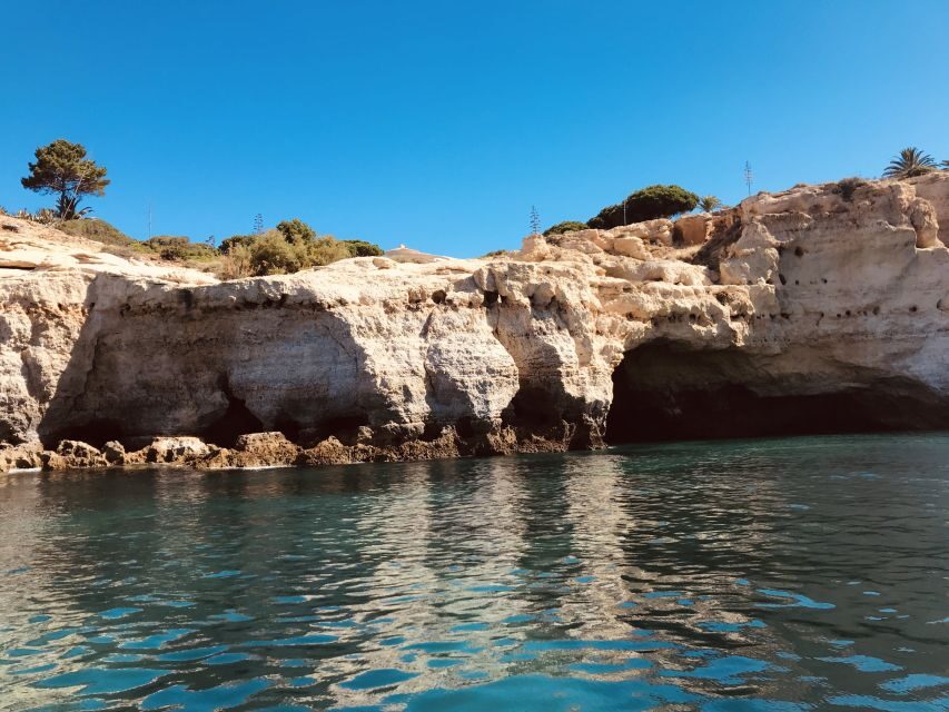 Portimão: Benagil Cave, Marinha Beach Speedboat Tour - Timing and pacing: a 2-hour tour that stays focused